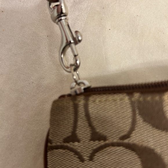 😍🌻 Coach Signature Jacquard Wristlet Small Clutch Purse - Picture 4 of 5